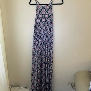 Maxi dress with fun pattern. Light weight